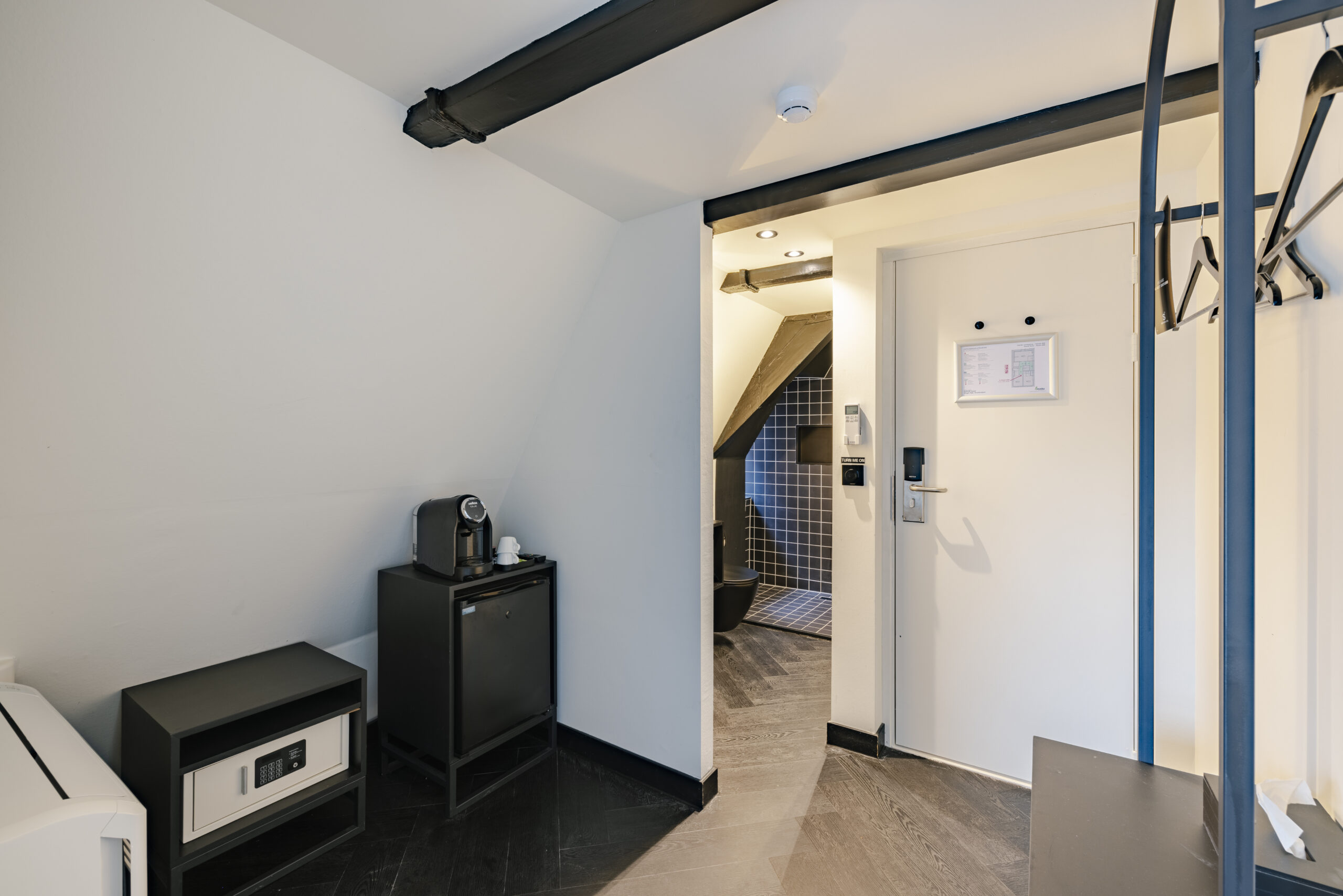 _MGL9006-HDR