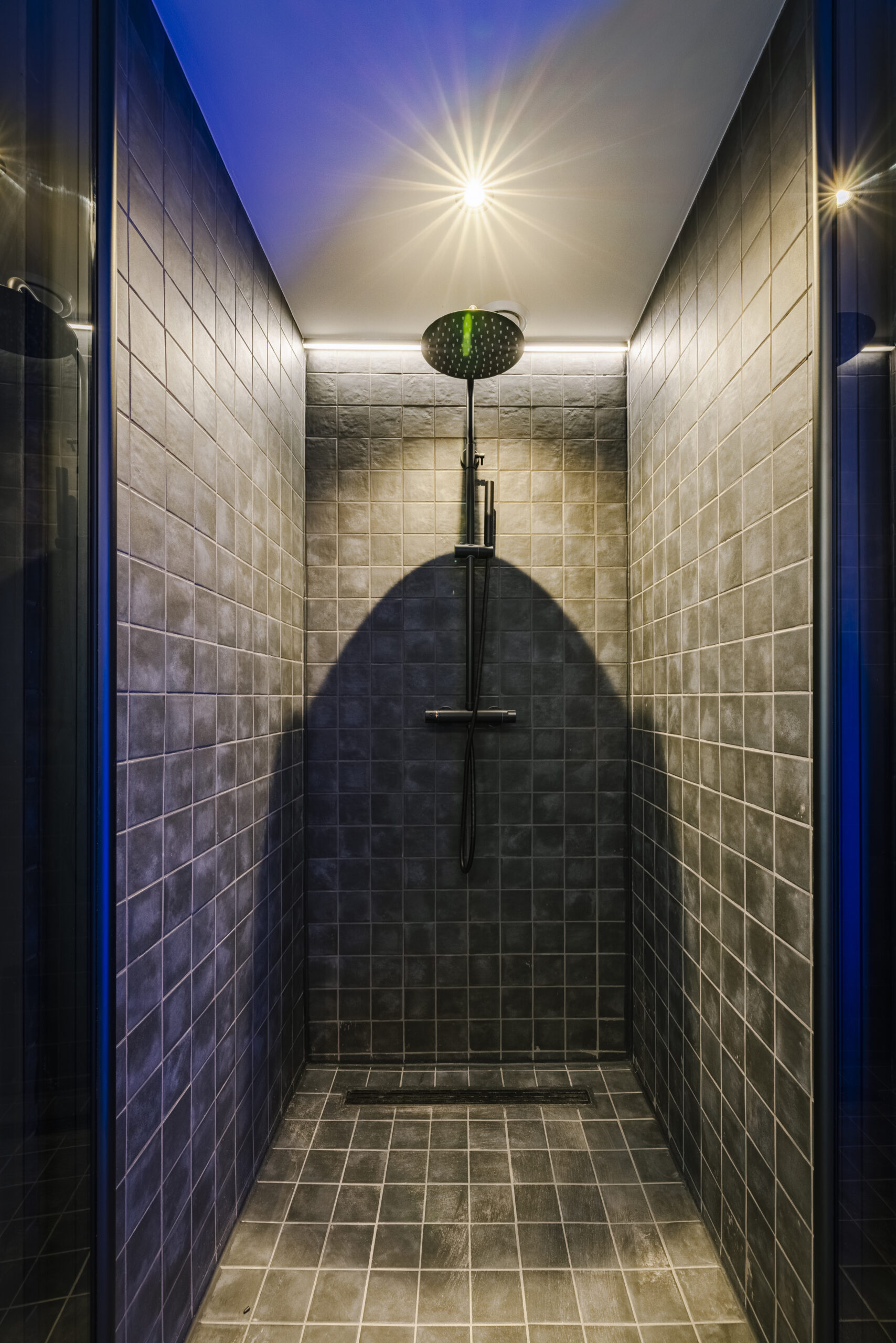 _MGC7869-HDR