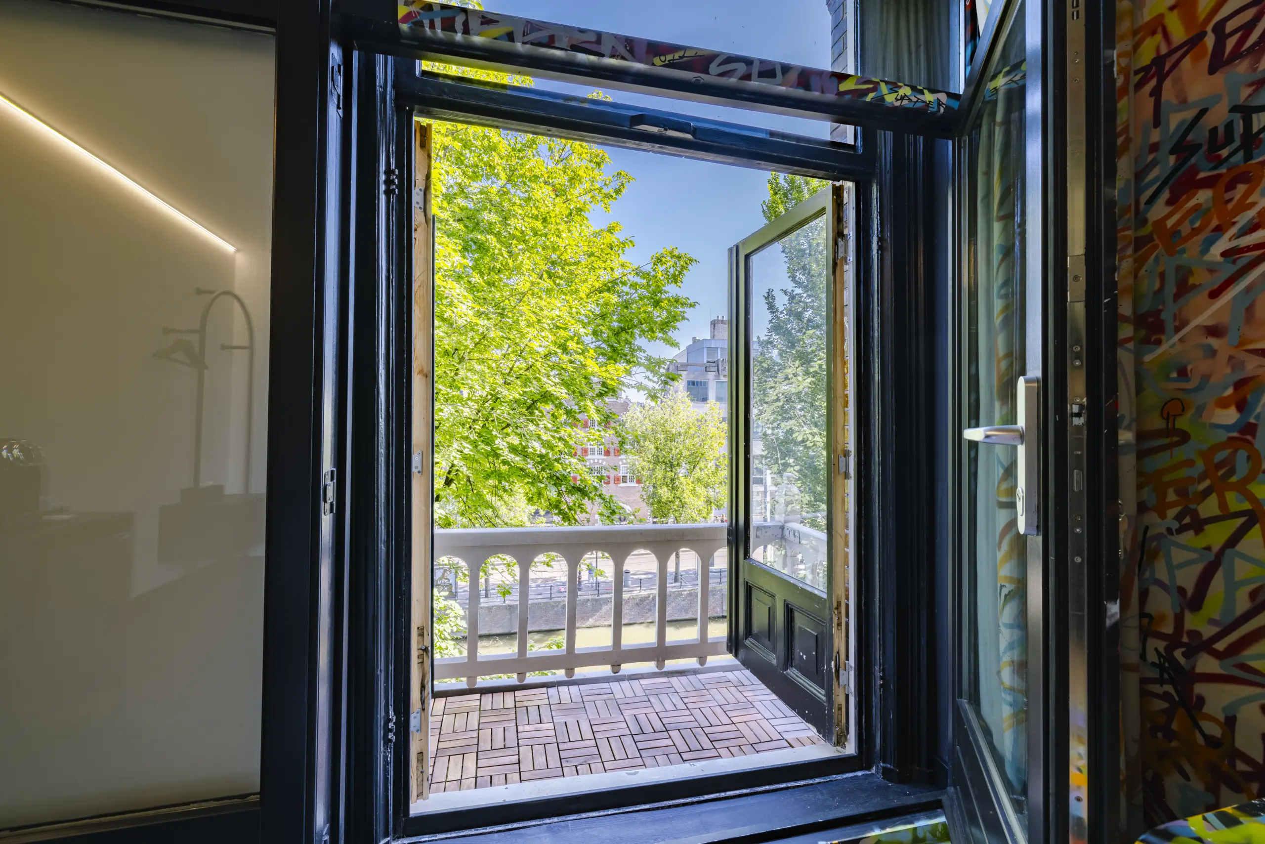 _MGC7995-HDR